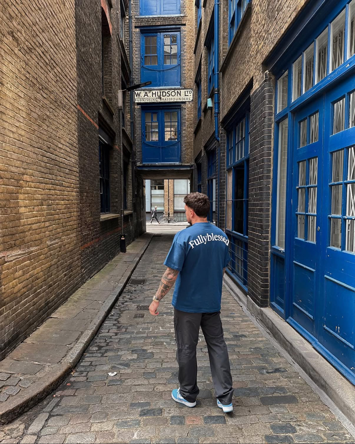 SIGNATURE TEE - COBALT BLUE